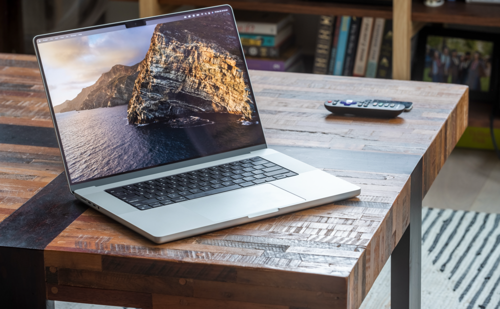news-macbook-pro-flex-gate-cover